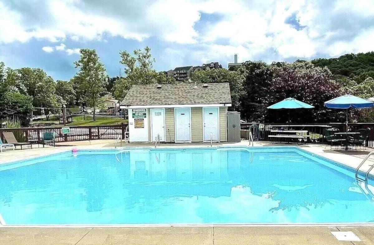 Beautiful Branson Getaway-Next To Silver Dollar City &Tablerock-Family Amenities Exterior photo